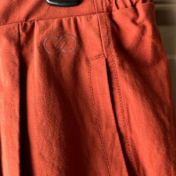 Calia Women’s M Pleated Casual Shorts Orange Slash Pockets Relaxed Fit - Picture 2 of 9